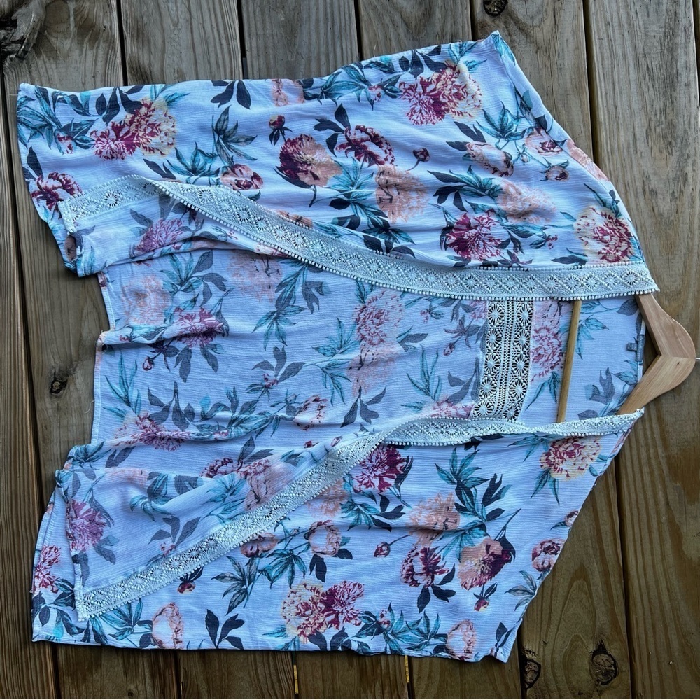 Charlotte Russe short sleeve cardigan - women S/M - Picture 4 of 6
